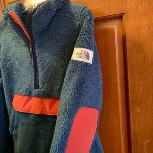 Womens North Face 1/2 Zip Fleece Sweatshirt